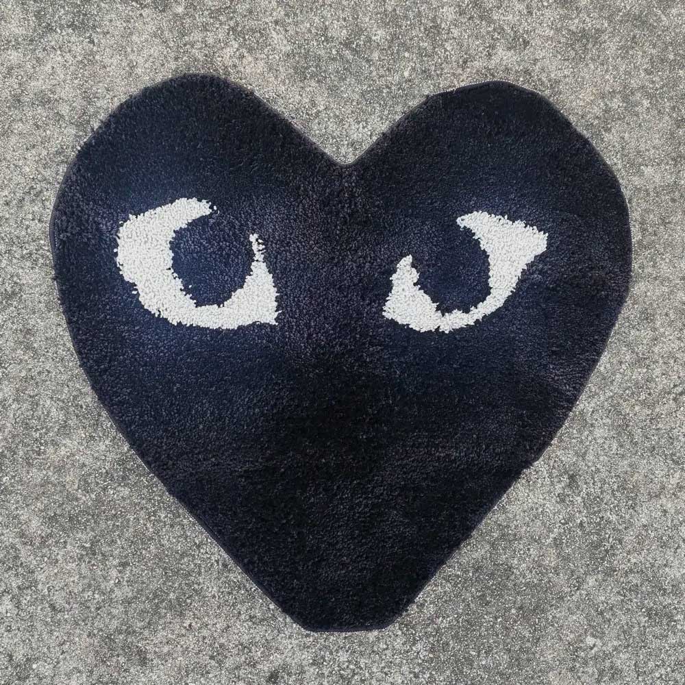 Tufted Rug Black Comme des Garcons CDG Heart Rug Front