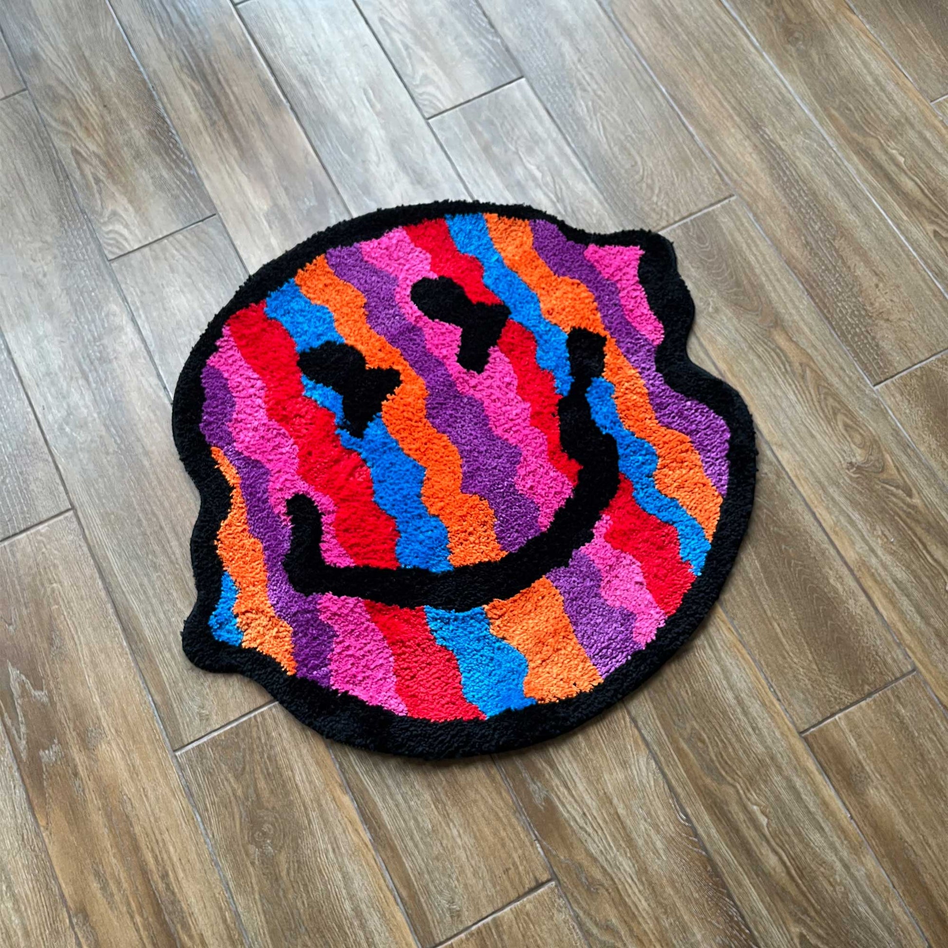 Tufted Striped Wavy Smiley Face Rug Front