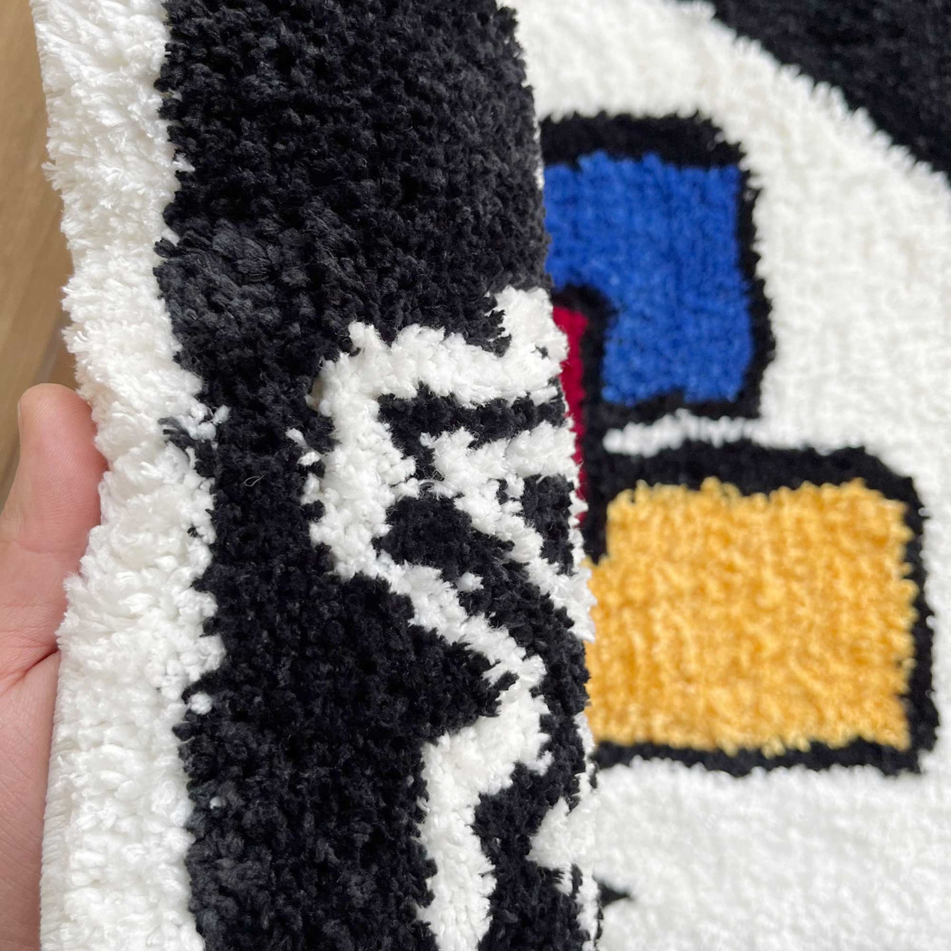 Tufted Rug +4 UNO Card Rug Close Up